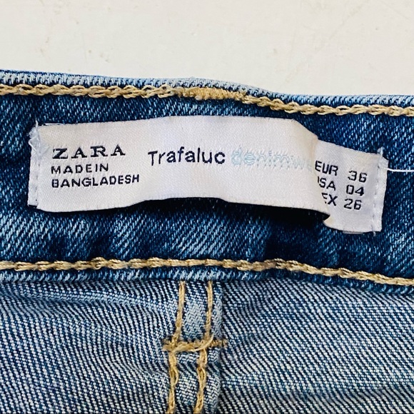Trafaluc by Zara Denim Shorts (size 4) - Picture 8 of 10